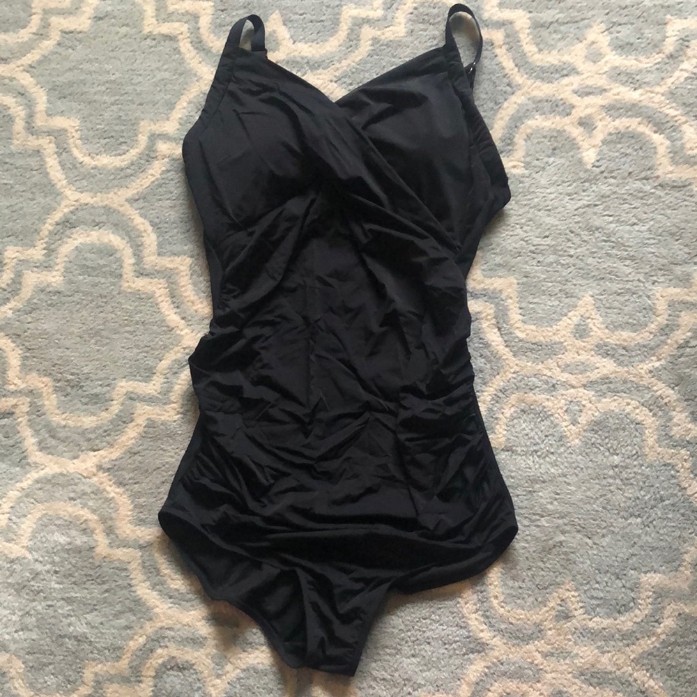 Glow & grow black maternity swim suit sz medium